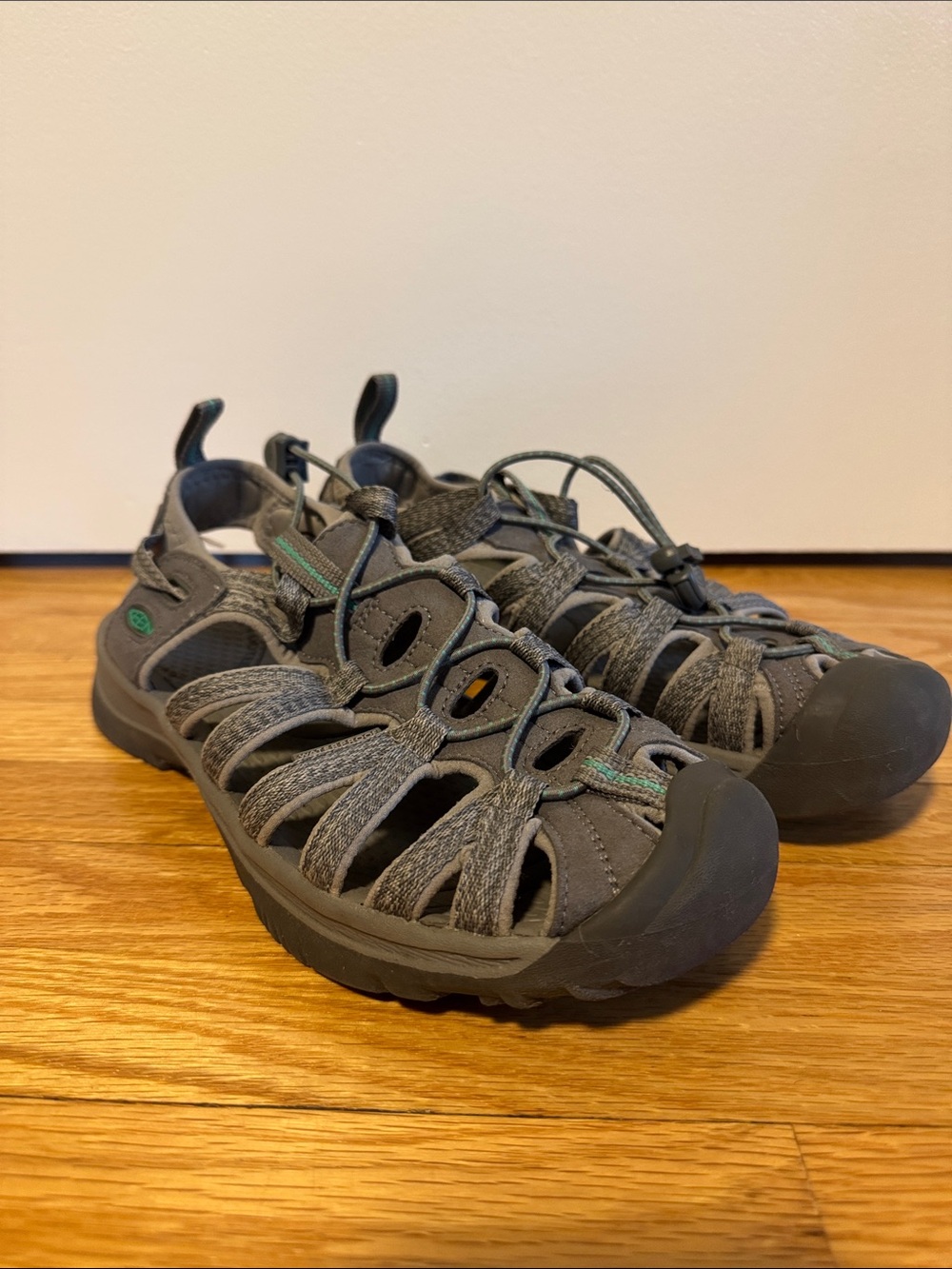 Keen Women’s Dark Gray Outdoor Clog-Sandal with Teal Accents
